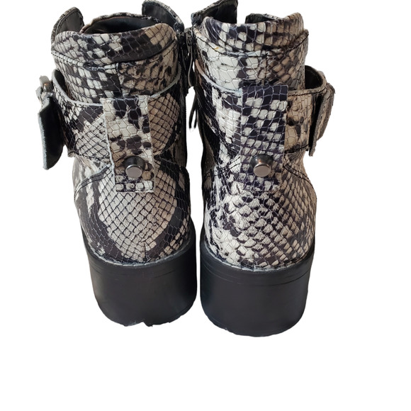 BCBGENERATION | Snakeskin Leather Ankle Boots Moto Combat Biker Chunky Size 8 - Picture 8 of 14